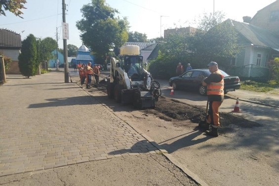 ремонт дороги у рівному серпень 2019