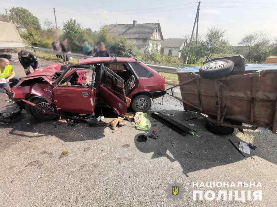 у турковичах перекинувся причіп