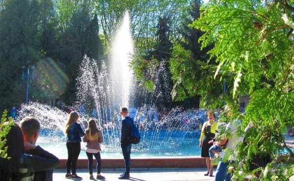 як у рівному працюватимуть фонтани осінню