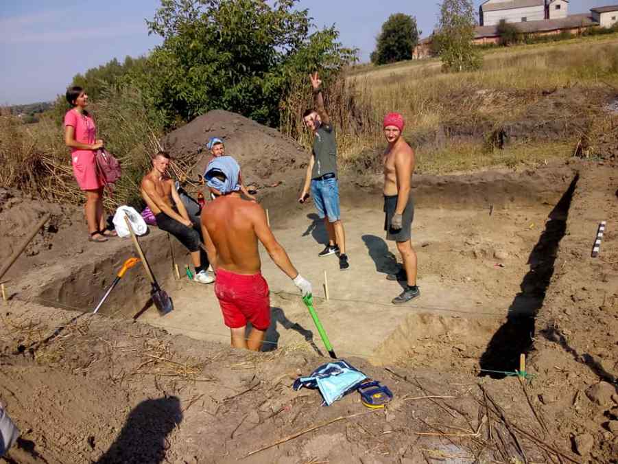 археологічна експедиція гощанське городище