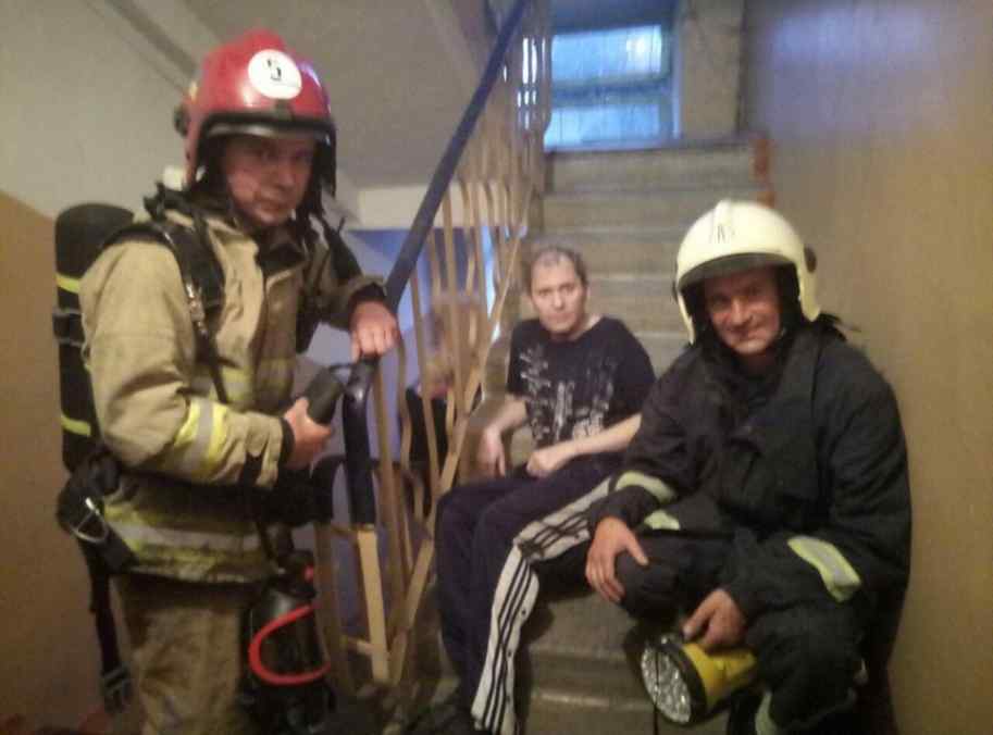 вогнеборці врятували чоловіки із пожежі