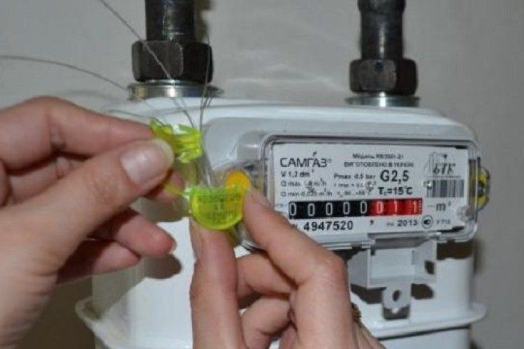 шахрай вкрав у пенсіонерки гроші