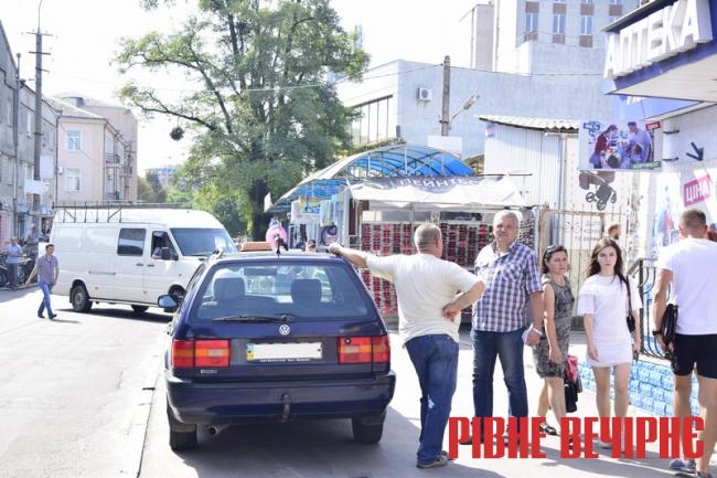 рівне замкова