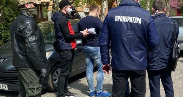 У Рівному посадовця міськради засудили за хабар у 2,5 тисячі доларів