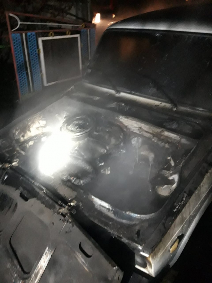 Рятувальники ліквідували пожежу легкового авто в Рівненському районі