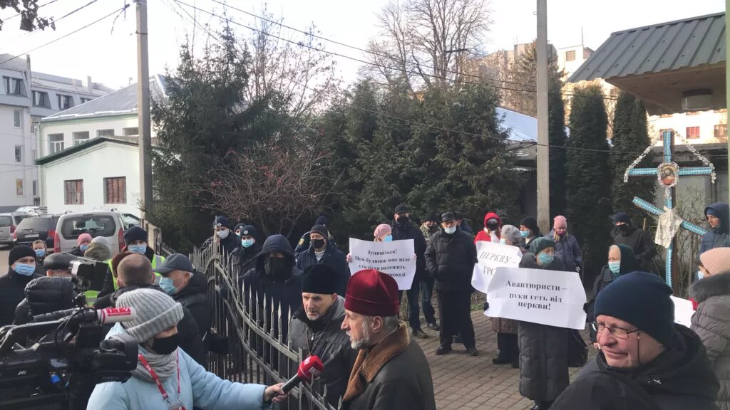 У Рівному з приміщення примусово виселяють церковну громаду