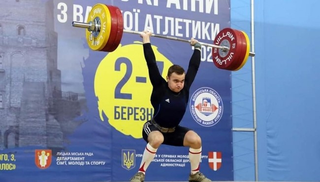 Десятикласник з Рівненщини встановив три рекорди у важкій атлетиці