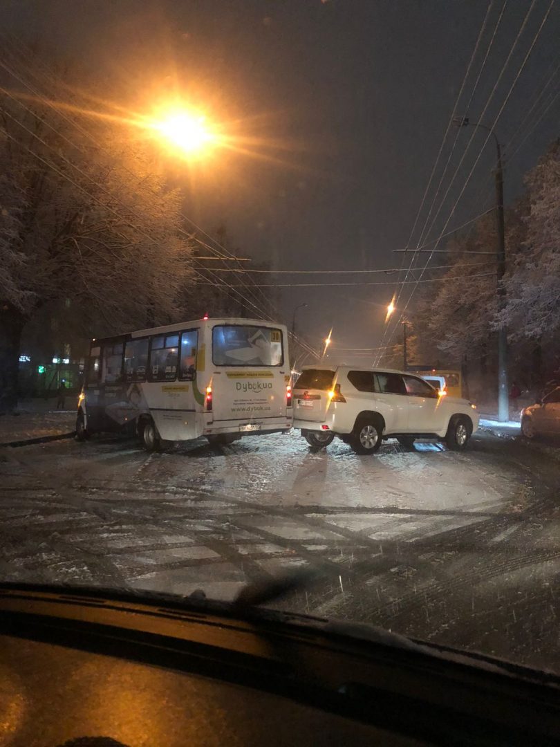 ДТП на Данила Галицького 06.12.2021