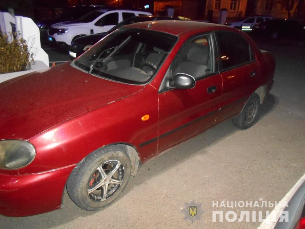 Червоний Daewoo Lanos